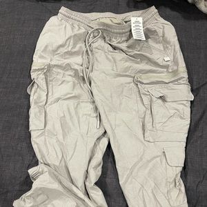 Urban outfitters men’s cargo pants size M